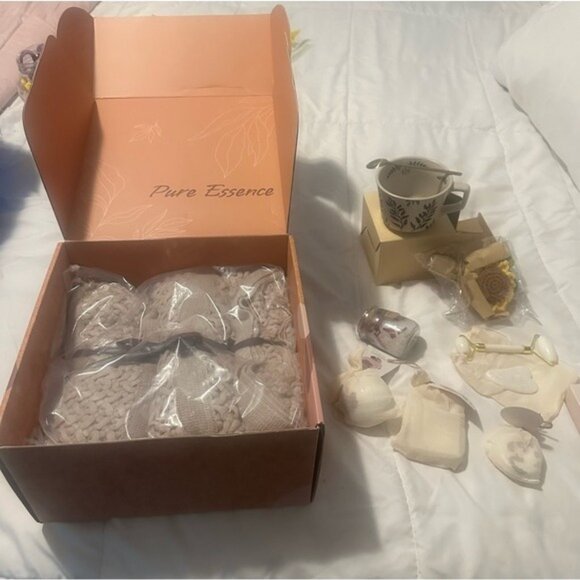 Natural Relaxation Spa Gift Box Set Lavender Oil Bath Bombs Cozy Self Care - Picture 4 of 16